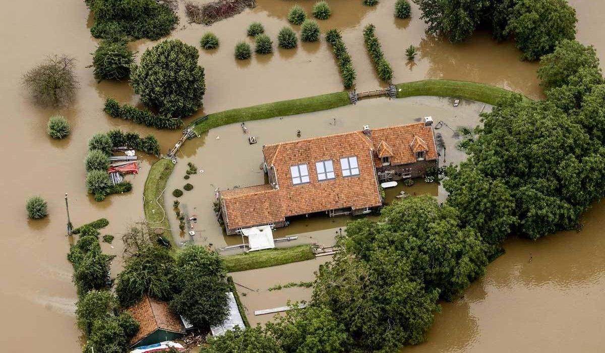 Expert Says Warming Link To Europe Floods "Plausible"
